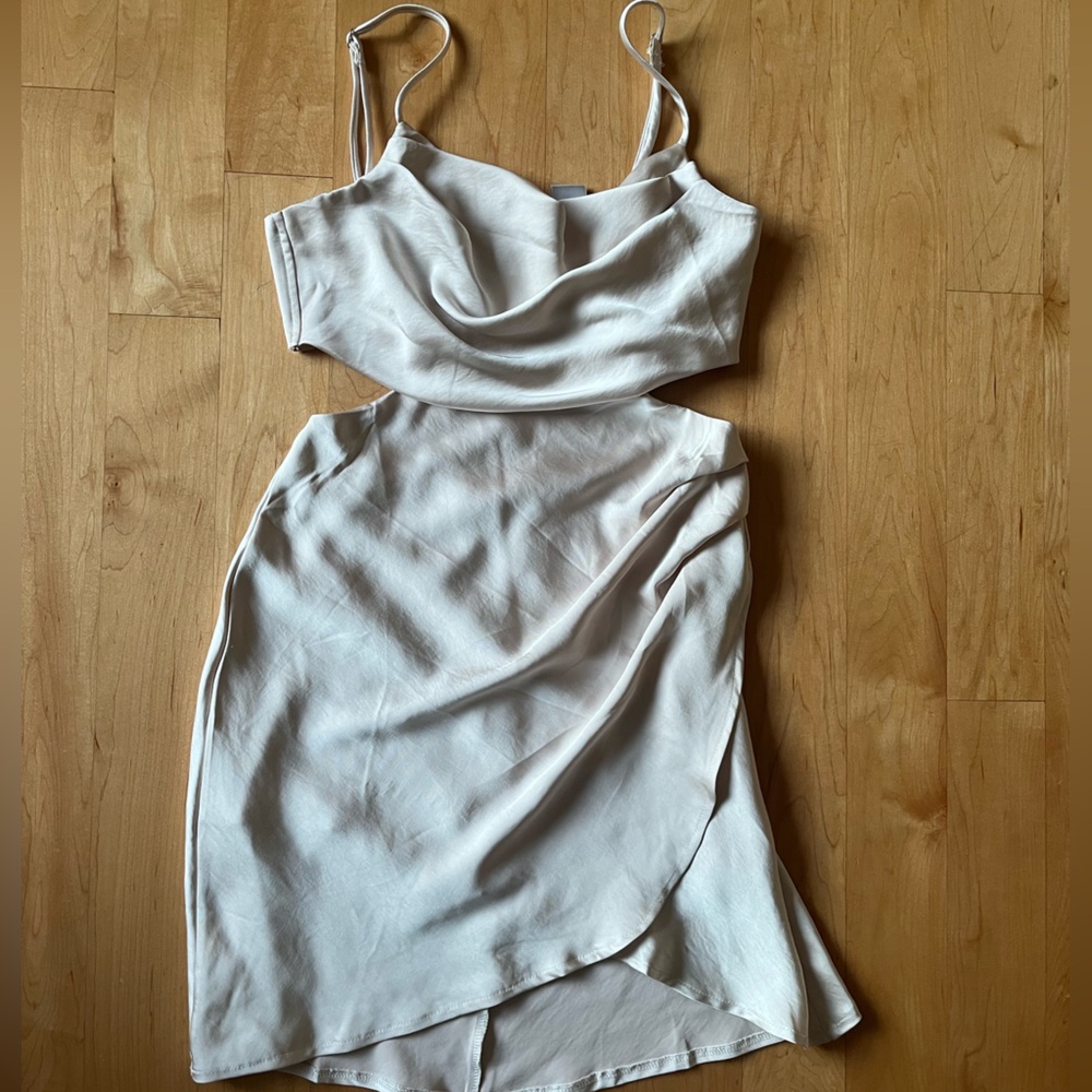 Selfie Leslie satin dress